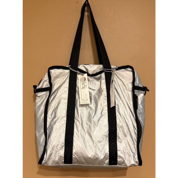 NWT LeSportsac Gabrielle Tote Bag Crossbody Silver Metallic Suitcase Sleeve - Picture 1 of 9